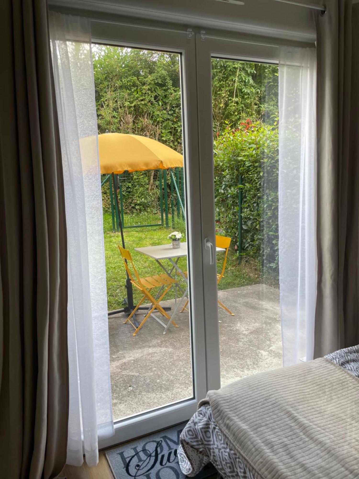 Apartamento Le Jardin De Broceliande Ploërmel Exterior foto