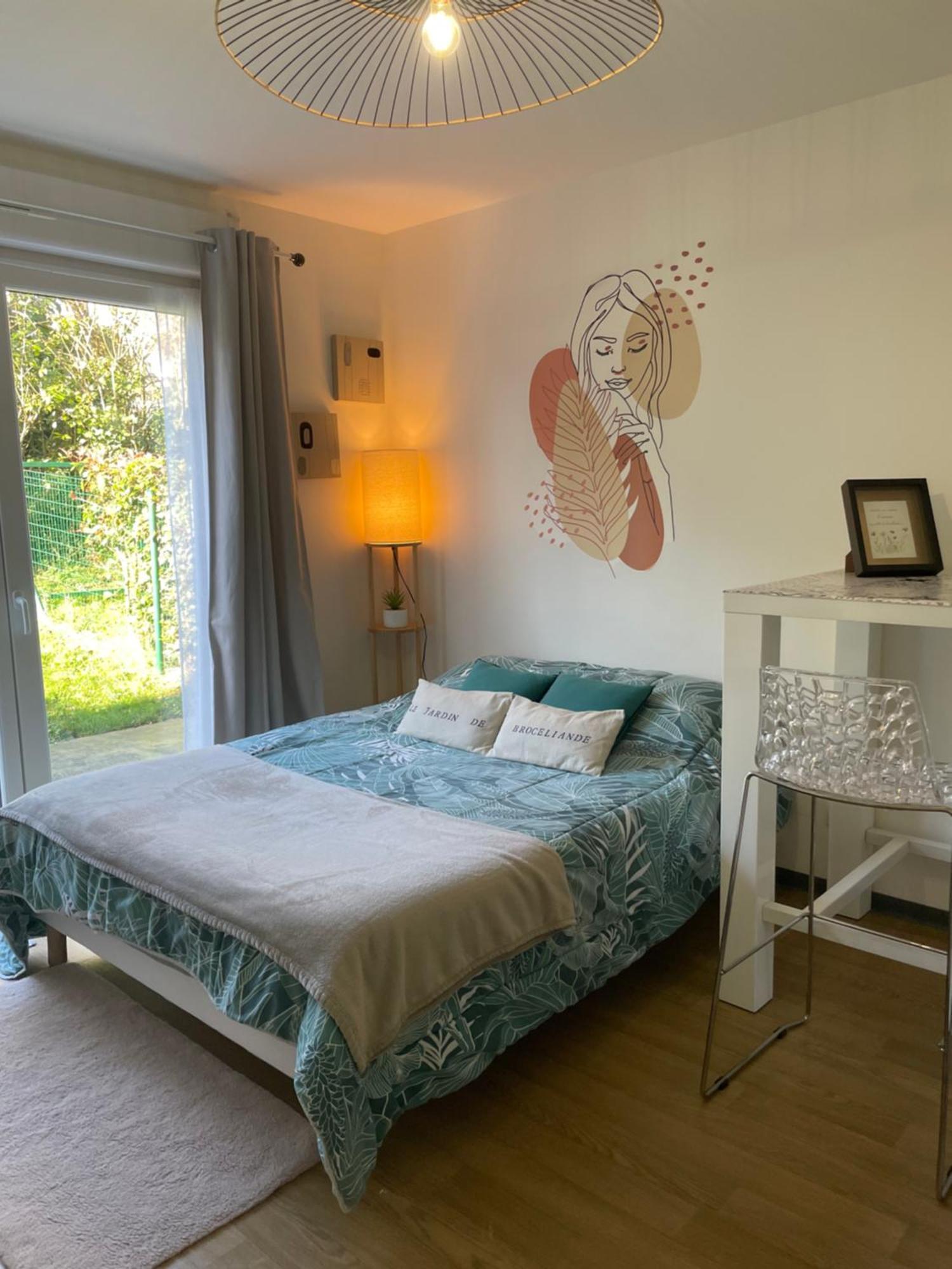 Apartamento Le Jardin De Broceliande Ploërmel Exterior foto